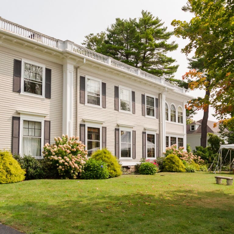 Luxury Bed & Breakfast in Lenox, MA The Gatways Inn